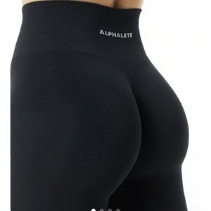 Brand New Alphalete Amplify Legging in Black